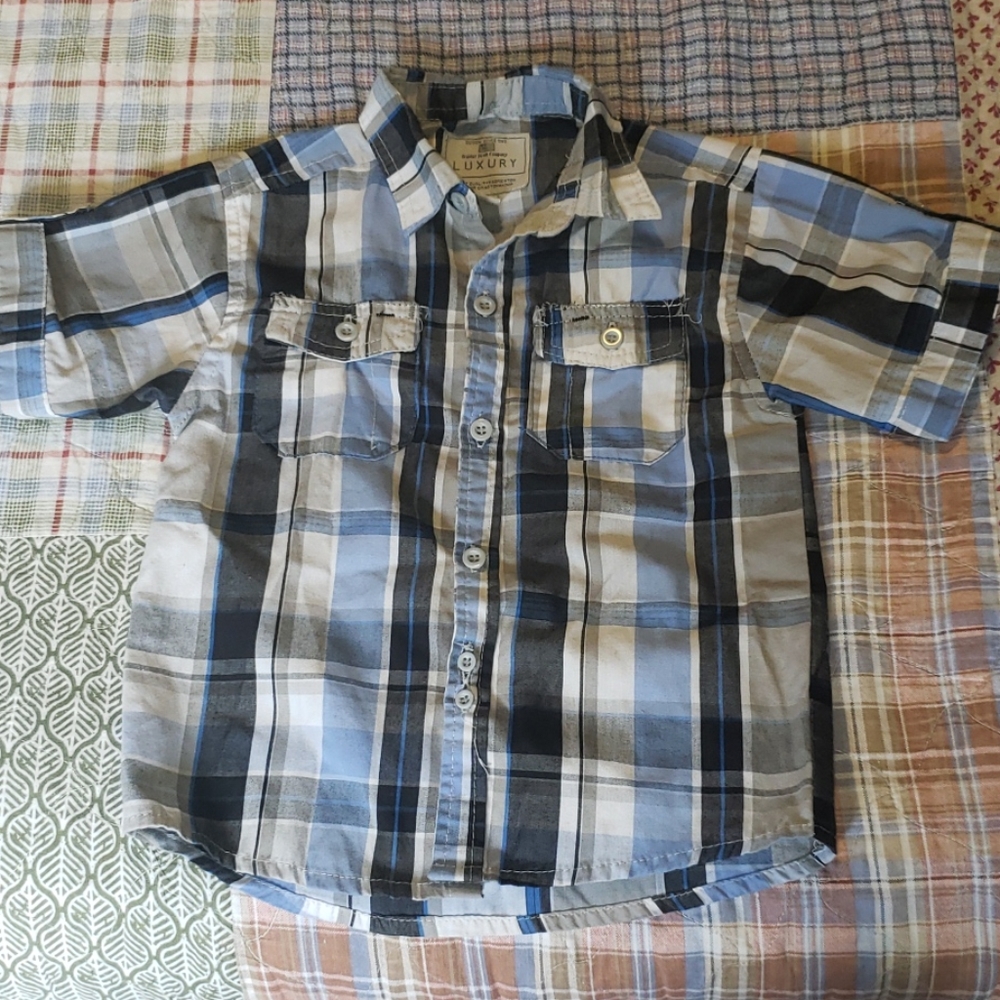 🎉🎉🎉Two Boy's shirts🎉🎉🎉